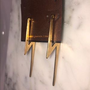 gold lightning bolt earrings (never been worn)